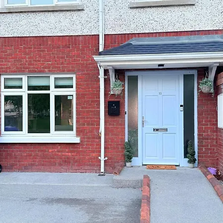 Holiday home Cosy Getaway In Gurteen Village *