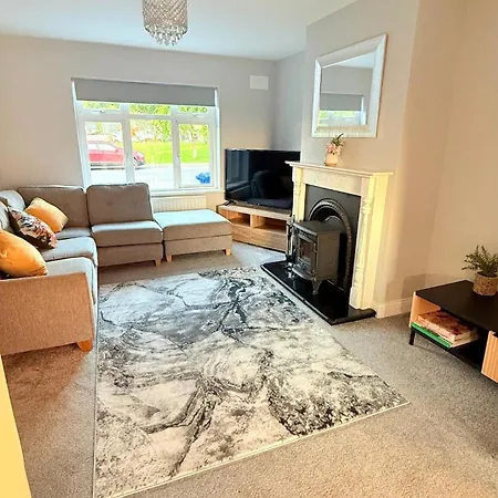 Cosy Getaway In Gurteen Village