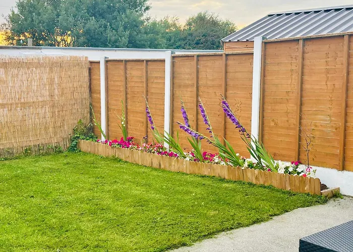 Cosy Getaway In Gurteen Village Feriehus